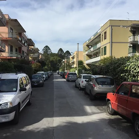 Il Bagolaro Dell'etna Sant'Agata Li Battiati