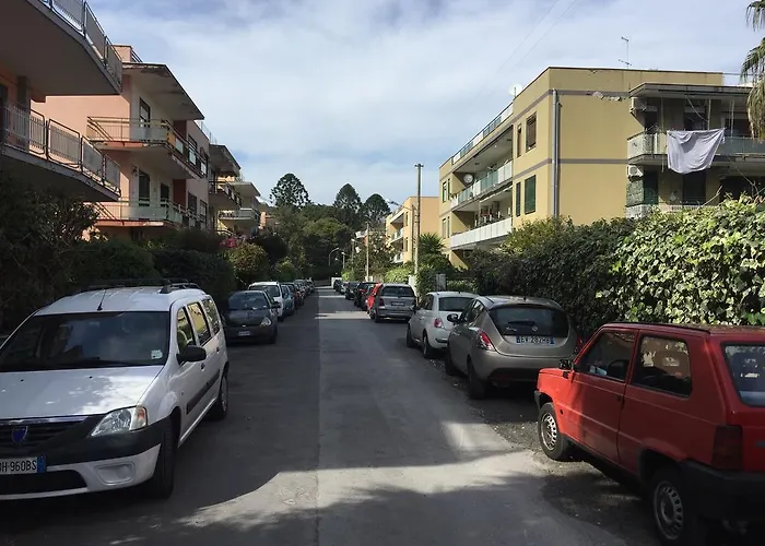 Il Bagolaro Dell'etna Sant'Agata Li Battiati